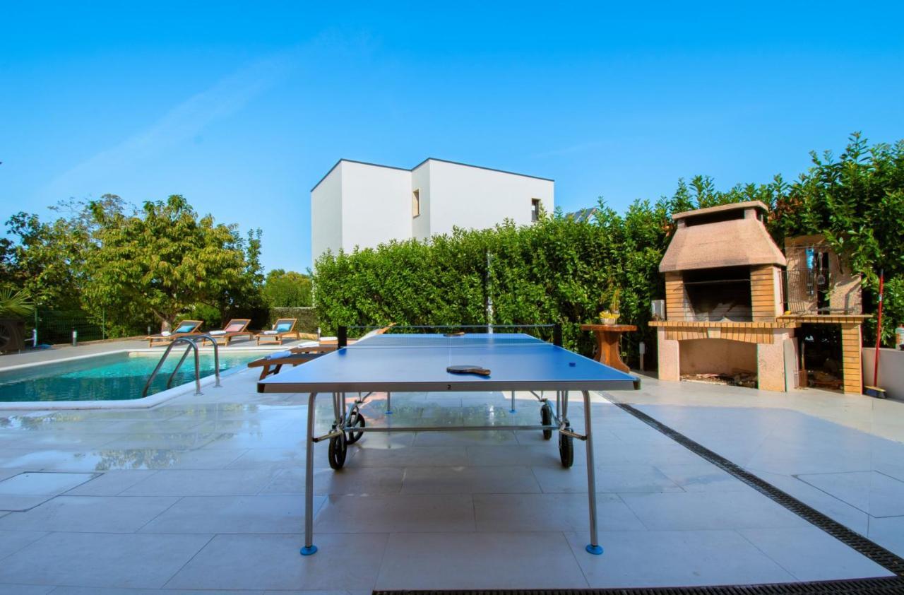 Natalia With Private Pool Near The Sea Pula